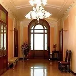 Corte Della Vittoria Aparthotel Parma
