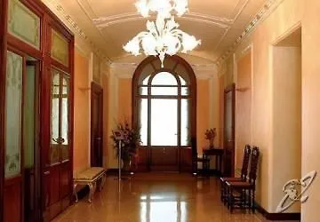 Corte Della Vittoria Aparthotel Parma