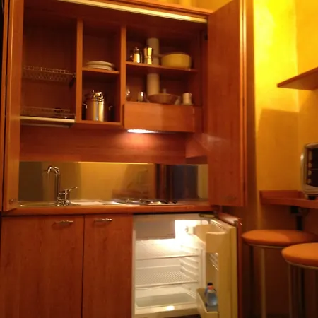 アパートホテル Corte Della Vittoria パルマ