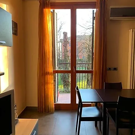 Corte Della Vittoria Aparthotel Parma